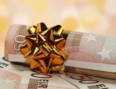 Δώρο Χριστουγέννων 2018: Πότε πρέπει να καταβληθεί και πώς να το υπολογίσετε